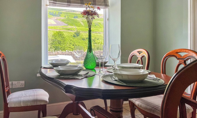 Rhondda Cynon Taff Cottage | 2 bedroom accommodation in Tylorstown