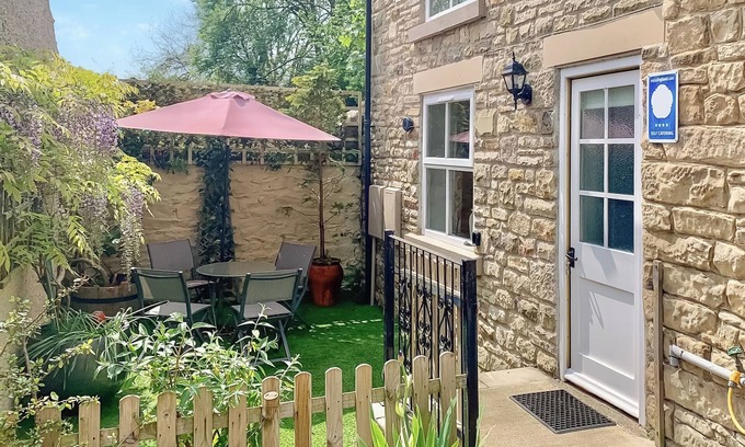 Staindrop Cottage | 2 bedroom accommodation in Staindrop, near Barnard Castle