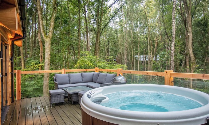Overton-on-dee Ski Chalet | 2 bedroom accommodation in Ellesmere