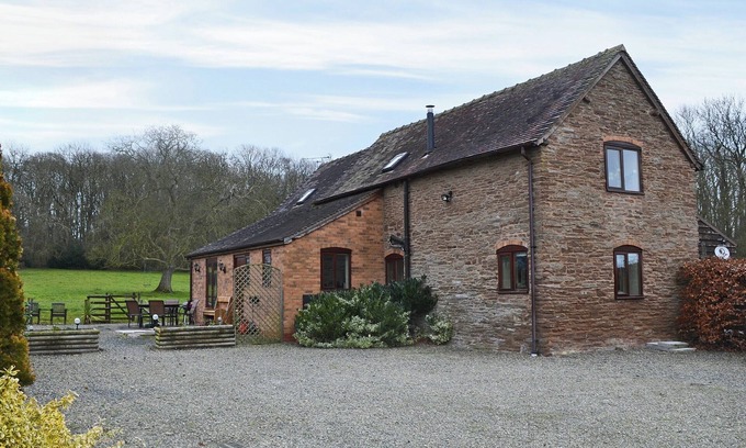 Leominster Cottage | 2 bedroom accommodation in Middleton-on-the-Hill, near Leominster