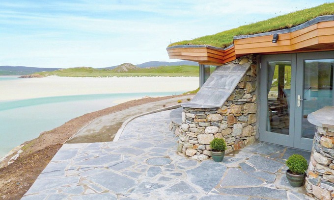 Ardroil Cottage | 2 bedroom accommodation in Carnish, Uig, Isle of Lewis
