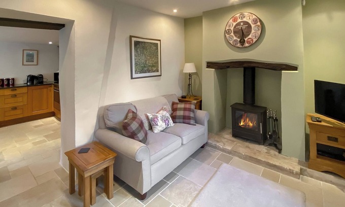 Avening Cottage | 2 bedroom accommodation in Avening, near Tetbury