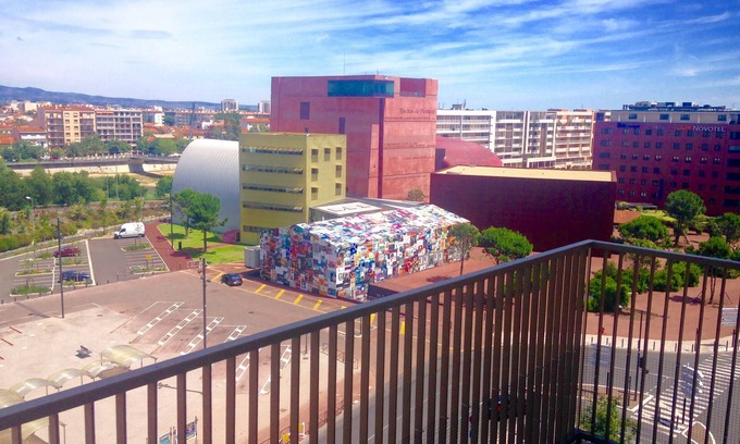 Clemenceau Apartment | 2 bedroom apartment facing the archipelago theater with stunning views 4p WIFI