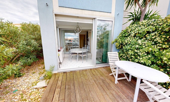 Frontignan Apartment | 2-bedroom apartment with terrace and parking in Frontignan Beach