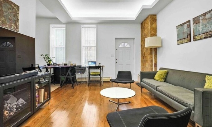 Bushwick Apartment | 2-bedroom apartment in vibrant Brooklyn with AC, WiFi