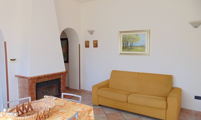 Chiesiola House | 2 bedroom apartment with 2 bathrooms 200 m from the sea.