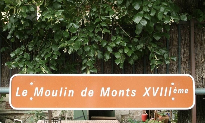 Monts Apartment | 2 Bedroom apt in Former 18th Century Water Mill and Garden