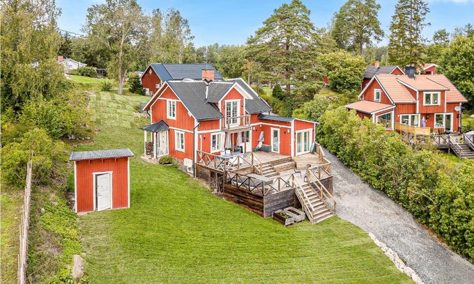 Dyvik House | 2 Bedroom Awesome Home In Åkersberga