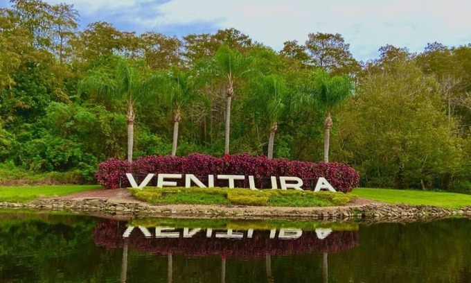 Ventura Condo | 2 bedroom/bathroom, 1st floor condo at the quiet Ventura Country club!