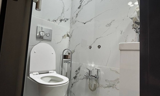 Baku House | 2-bedroom building in wonderful Baku with WiFi, AC