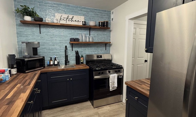 Athens Condo | 2-bedroom condo in Athens walking distance to Sanford and Five points