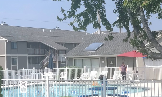 Osage Beach Condo | 2 BEDROOM CONDO IN THE HEART of OSAGE BEACH at the LAKE!