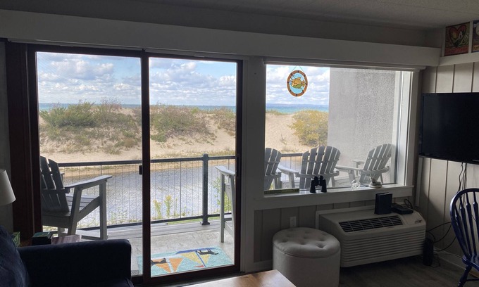 Maple City Condo | 2 bedroom condo on Lake Michigan -Homestead Resort - M-22 - Glen Arbor