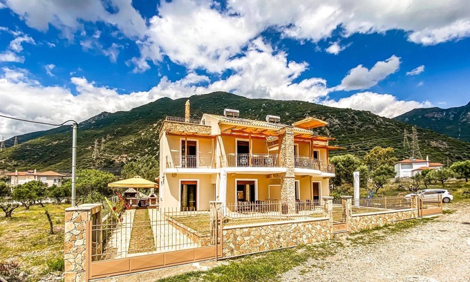 Skaloma Apartment | 2 bedroom cozy apartment in Nafpaktos