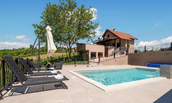 Kobasicari House | 2 bedroom cozy home in Kobasicari