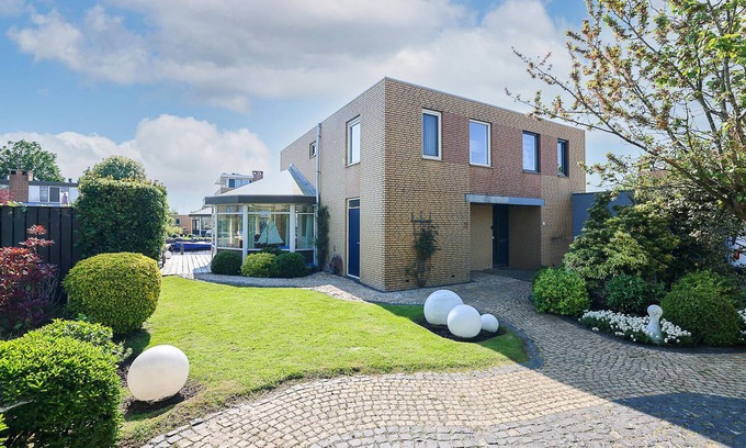 Lemmer House | 2 bedroom gorgeous home in Lemmer