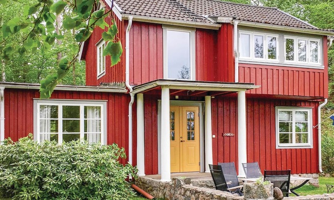 Almhult House | 2 bedroom gorgeous home in älmhult