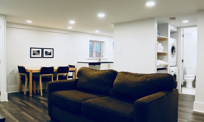 Grandview-Woodland House | 2 Bedroom Ground Level Suite near "The Drive"