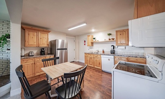 Rexburg Bed & Breakfast | 2 Bedroom Guest Suite with Free Continental Breakfast
