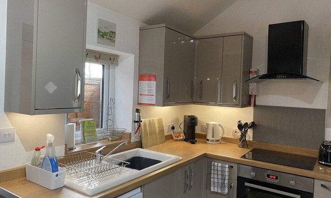 Tilney Fen End Cottage | 2 bedroom Holiday home in Norfolk, private field