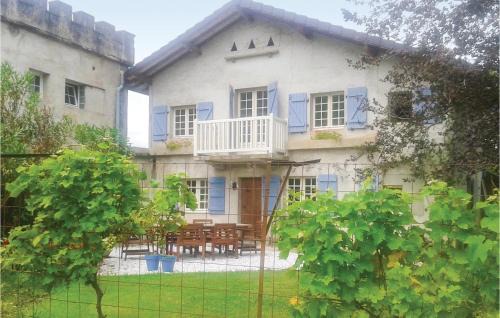Charritte-de-Bas House | 2 Bedroom Nice Home In Charritte De Bas