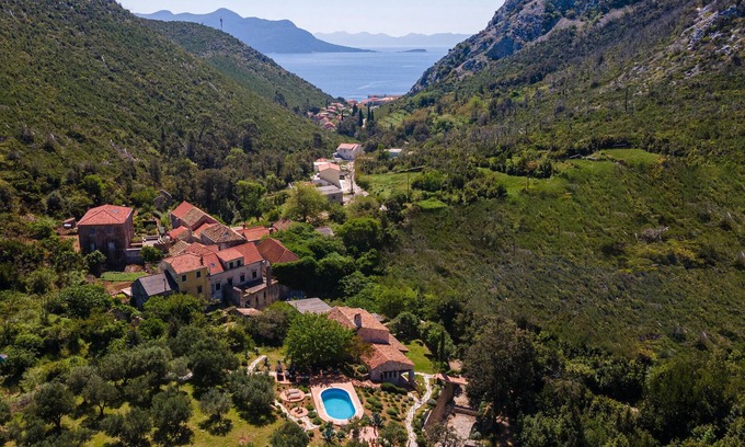 Trstenik House | 2 bedroom nice home in Trstenik