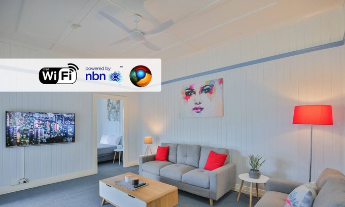 Bundaberg West Apartment | 2 Bedroom Park View King Bed QLD'r Style Unit
