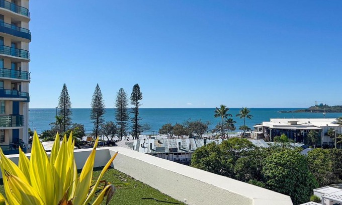 Mooloolaba Apartment | 2 Bedroom Penthouse, sleeps 5 in Caribbean Resort