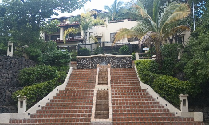 Coco Resort | 2-bedroom resort in wonderful Playas del Coco with WiFi, AC; extra sleeper