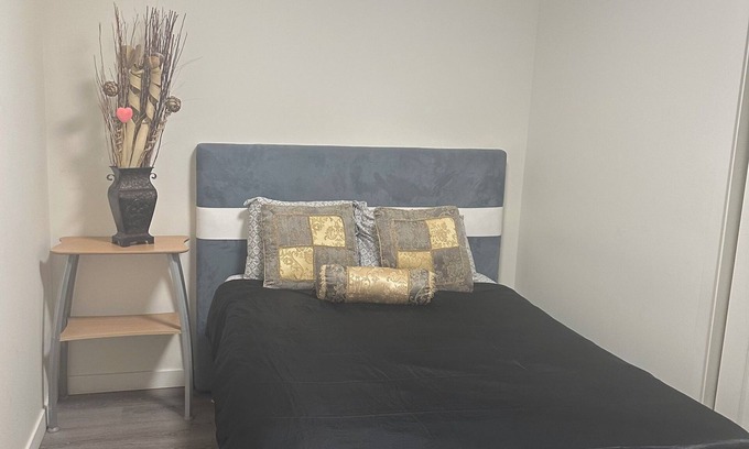Black Mountain Bed & Breakfast | 2 bedroom separate beautiful suite…n