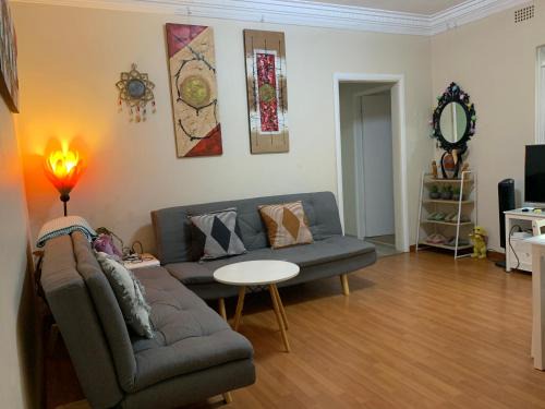 Wollongong CBD Apartment | 2 bedroom small unit 1 minute walk to shopping centre NO PARKING SLOT NO LIFT
