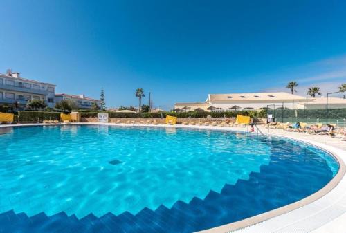 Portimao Apartment | 2 Bedroom Top Floor Apartment, Oasis Parque, near Alvor AT01