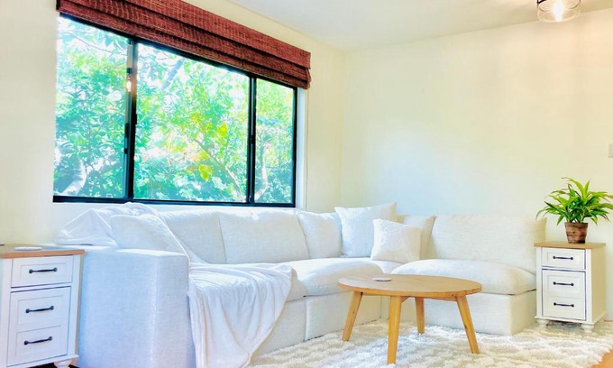Lucerne - Higuera House | 2 BR 2 BA - Eco House and Garden Vacation Retreat and Remote Workspace for Families, Couples and Solo Travelers in Coveted Culver