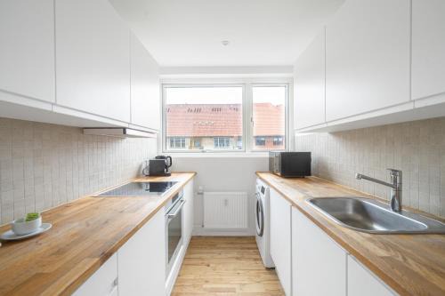 Frederiksberg Apartment | 2-BR apartment with a balcony in Frederiksberg - 203