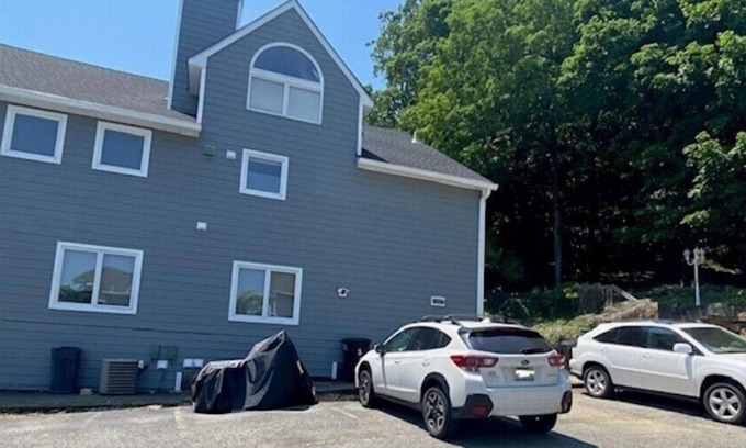 Morristown Apartment | 2 BR apt in Morristown. Walking distance to downtown, bars, restaurants, train.