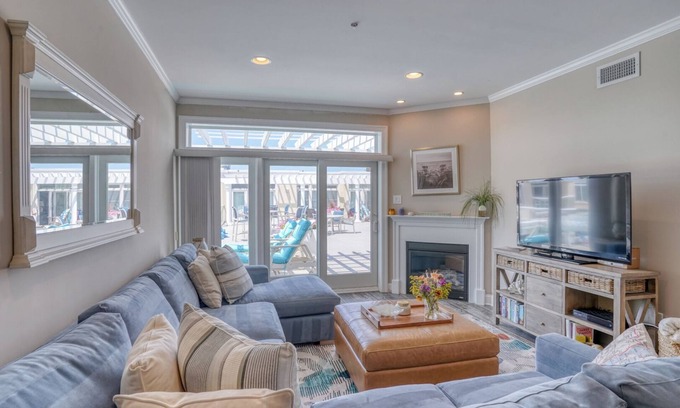 Sussex County Condo | 2 BR Dewey Beach Penthouse Paradise