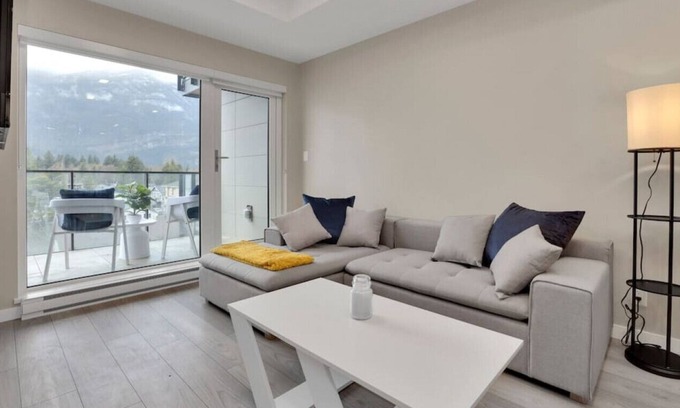 Downtown Squamish Apartment | 2-BR Squamish Condo with Remarkable Mountain Views