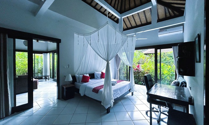 Lodtunduh Villa | 2-BR Ubud Villa - The Editorial W/Large Living Room, Family-Friendly