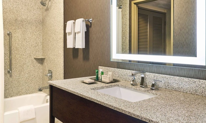 El Conquistador Hotel | 2 Connecting Suites at a 4⭐️ Hotel