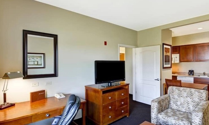Energy Corridor Hotel | 2 Connecting Suites at a Hotel