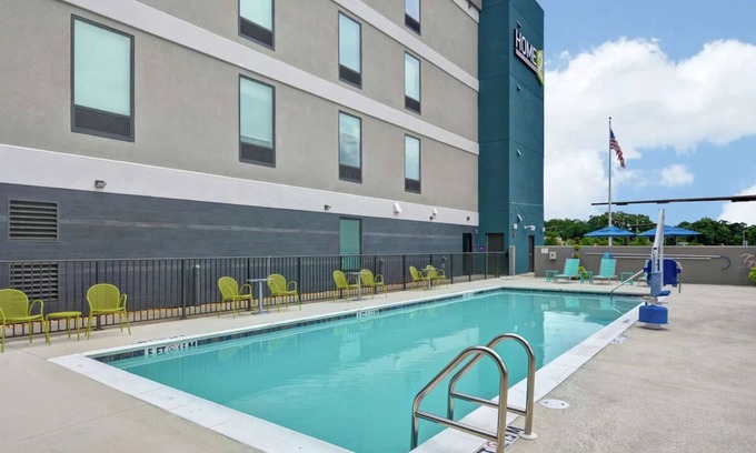 Ferry Pass Hotel | 2 Convenient Units! Free Parking, Breakfast, Close to Historic Pensacola Village
