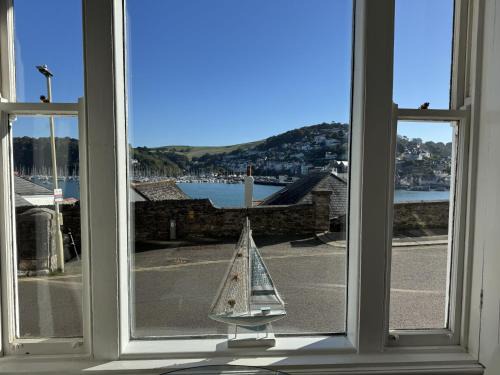 Dartmouth House | 2 Dartview - Close to the Water, River Views, Ground Floor Access