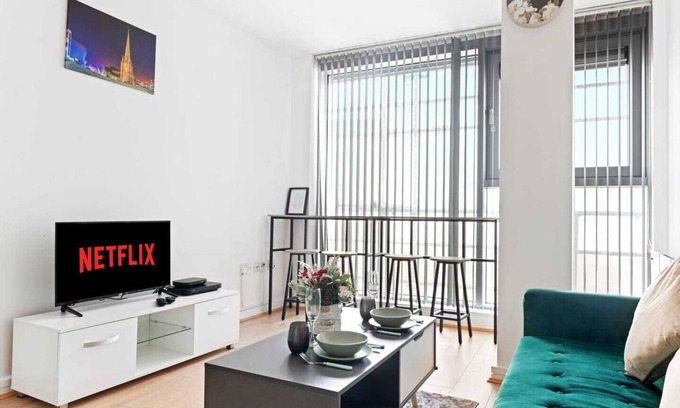Birmingham City Centre Apartment | 2 double room aprtment- Grand Central- Birmingham