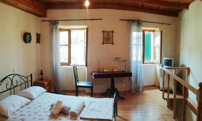 Sinarades House | 2 Floors House in Sinarades Near Beach