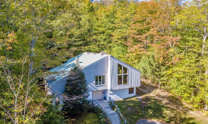 Stratton Mountain House | 2 Free Nights* , Hot Tub,Sauna,Stratton Shuttle,