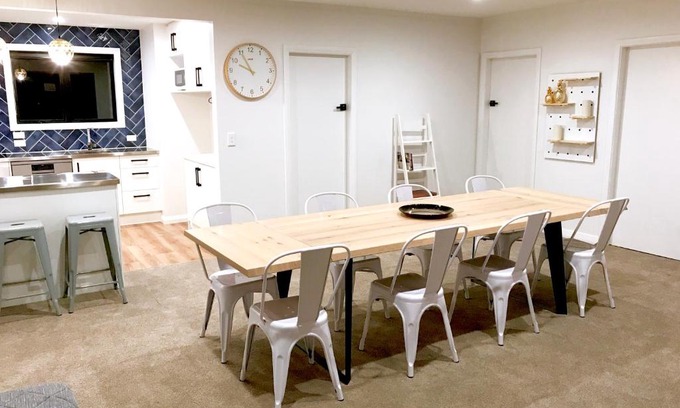 Wanaka House | 2 - Handsome and Sunkissed on the Doorstep to Wanaka