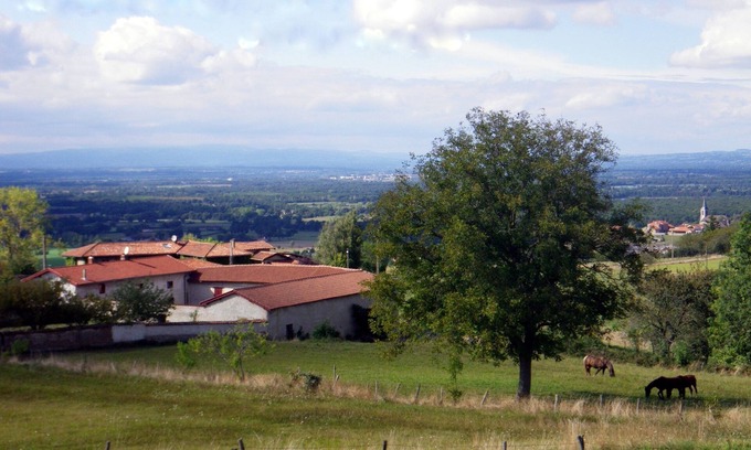 Saint-Cyr-les-Vignes Cottage | 2 independent gites in the hamlet of Granges
