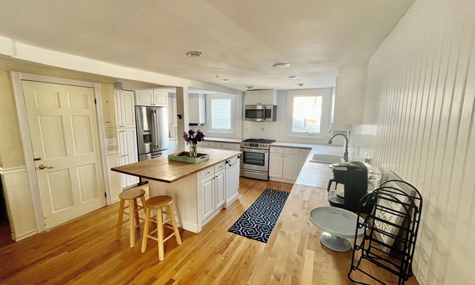 Ocean Grove House | “2 KITCHENS” in Enchanting Victorian With Ocean Views ~ Steps To The Beach