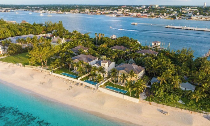 Nassau Villa | 2 Luxury Villas| 2 Pools | Oceanfront | Beachfront