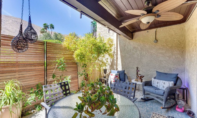 Canyon Corridor Condo | 2 Mi to Dtwn Palm Springs: Mtn-View Condo w/Pool